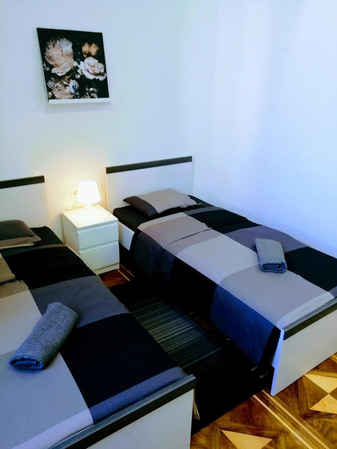 Zpula Center Studio Apartments المظهر الخارجي الصورة