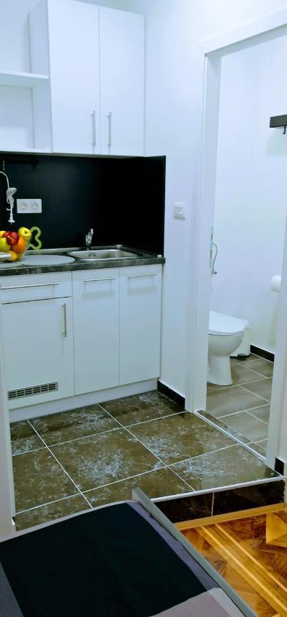 Zpula Center Studio Apartments المظهر الخارجي الصورة
