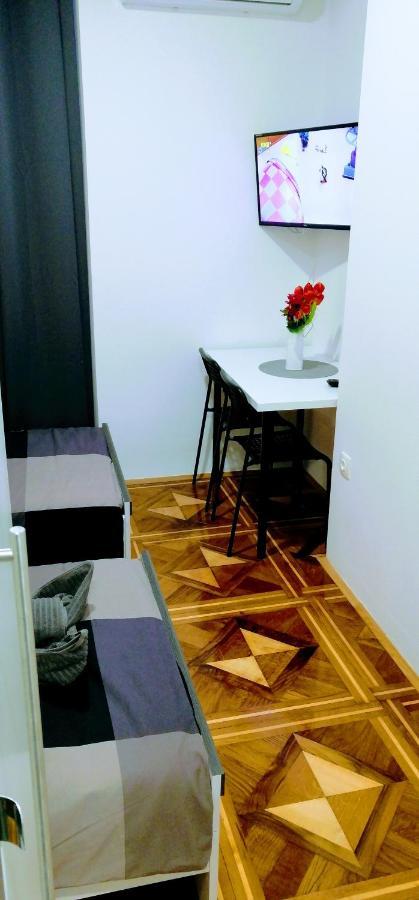 Zpula Center Studio Apartments المظهر الخارجي الصورة