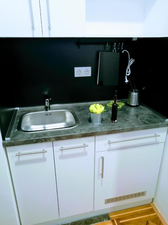 Zpula Center Studio Apartments المظهر الخارجي الصورة